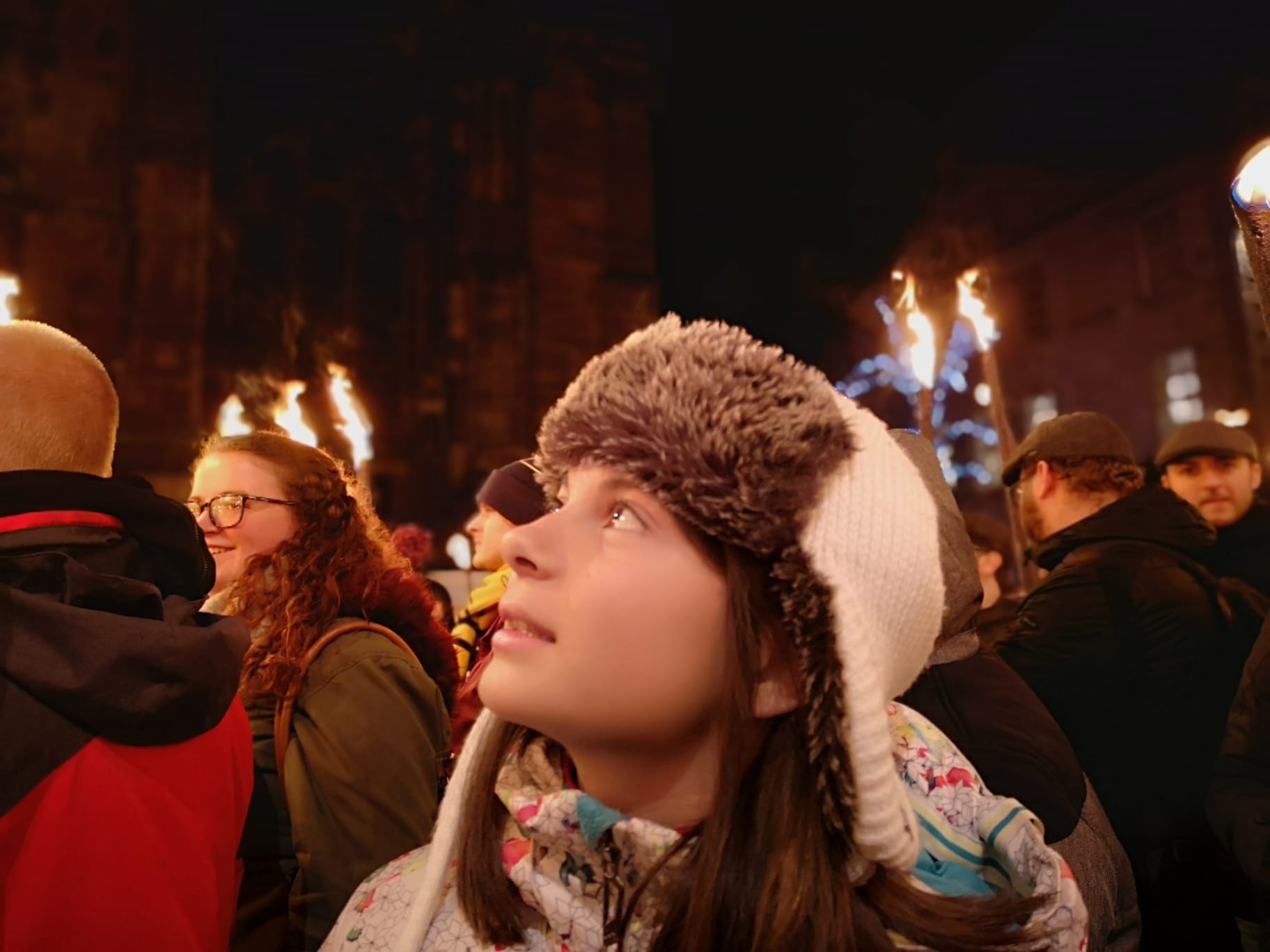 antorchas - niña - edimburgo - fuego