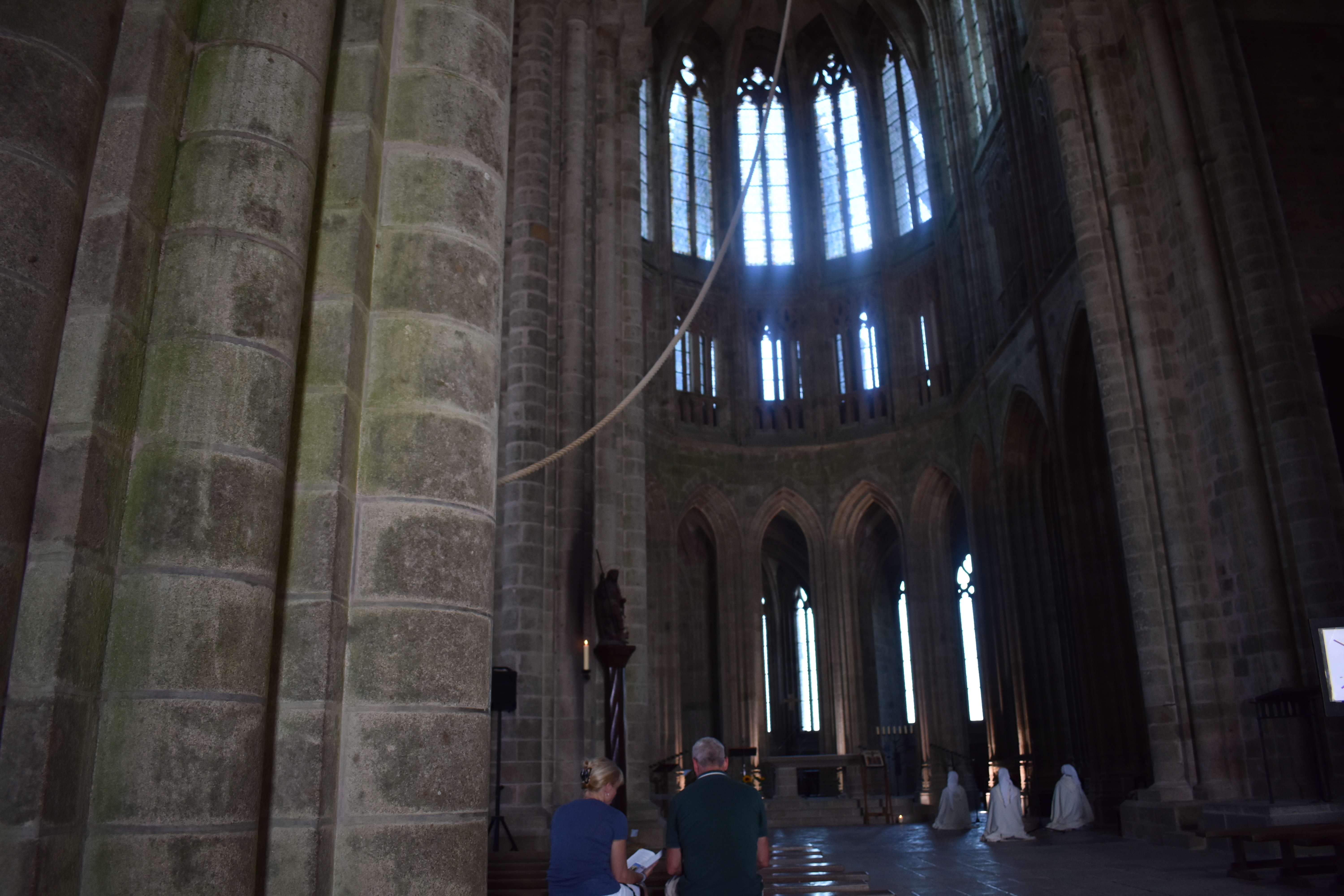 iglesia - ventanas - altar